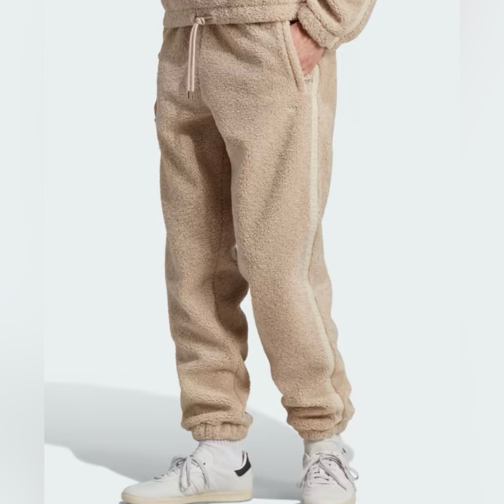 New Men’s Adidas Premium Essentials Fleece Pants Wonder Beige Medium
